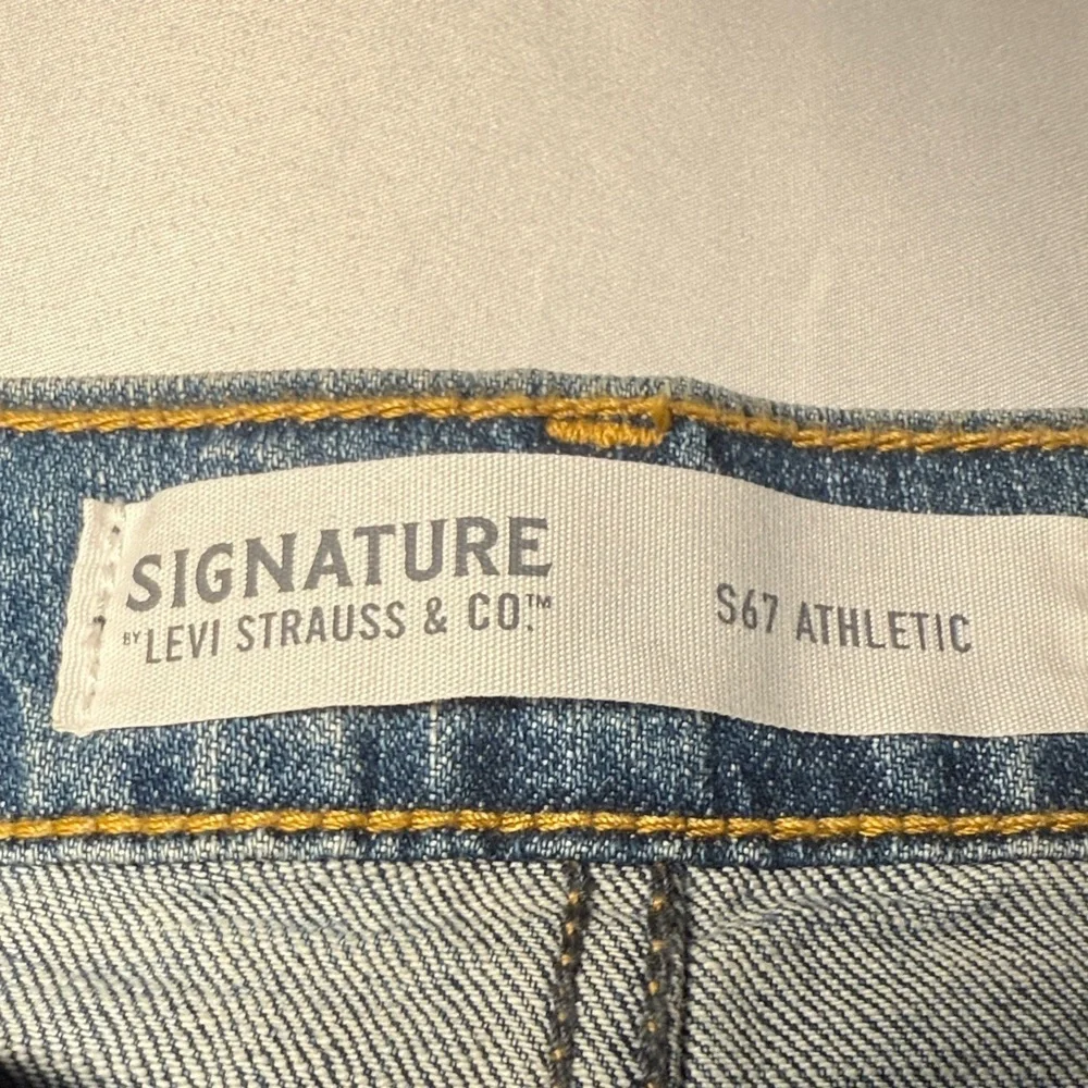 NEW! Levi Strauss Signature 38x32 Men's Athletic Fit Denim Jeans